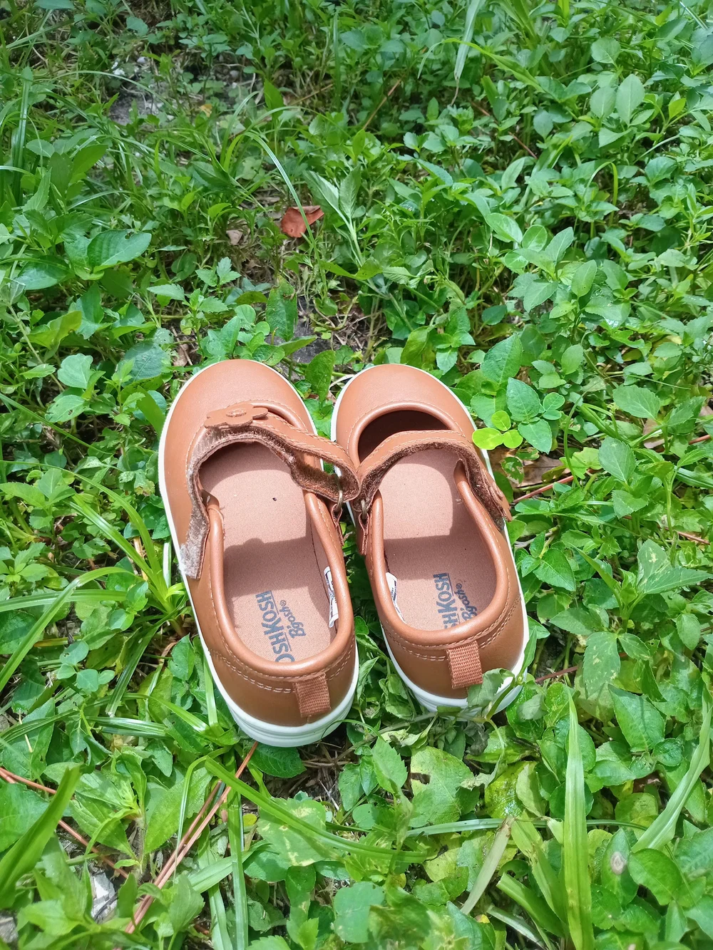 OshKosh B'gosh Girls' Tan Mary Jane Shoes - Comfortable Everyday Style